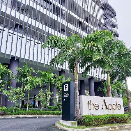The Apple Suites Melaka By Bluebanana Exterior foto